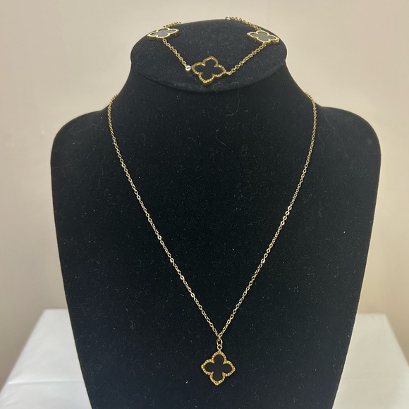 LUXY Gold & Black Clover Necklace and Bracelet Set - Picture 1 of 3